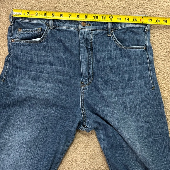 Pilcro Women’s Size 32 Cropped Relaxed Wide Leg Baggy Denim Jeans - Picture 10 of 11